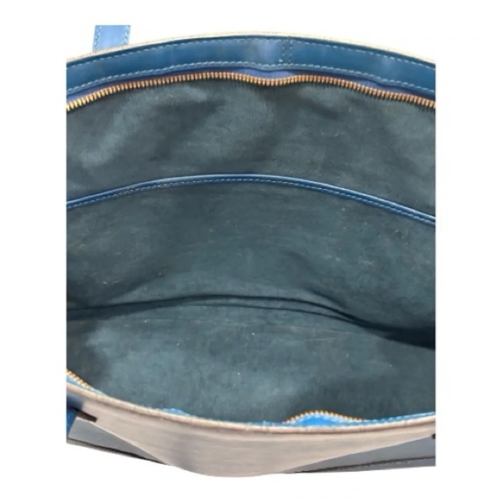 Louis Vuitton Epi Lussac MM β Toledo Blue - Picture 10 of 15